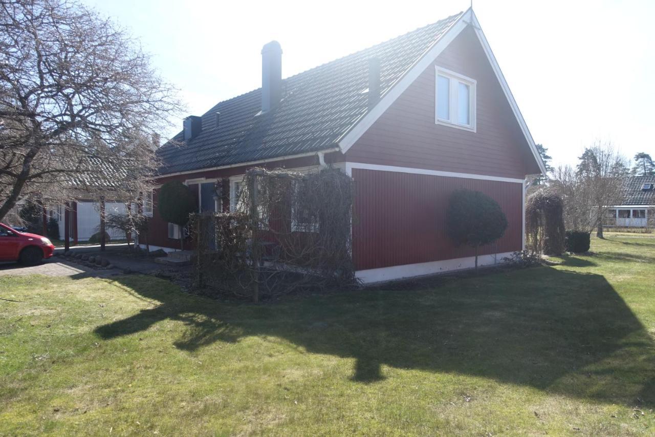 Familjevaenligt Hus Naera Isaberg! Villa Hestra Exterior photo